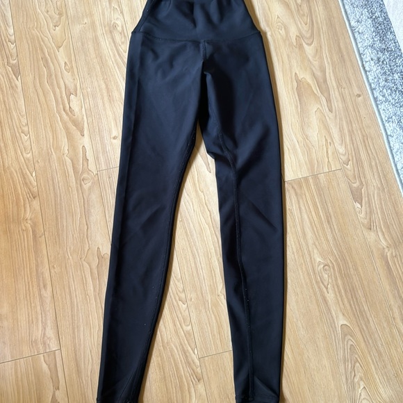Alo Black Leggings - Picture 2 of 5